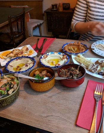 Moudi's Lecker Cafe