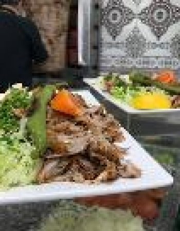 Yaprak Döner